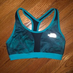 NWOT North Face sports bra